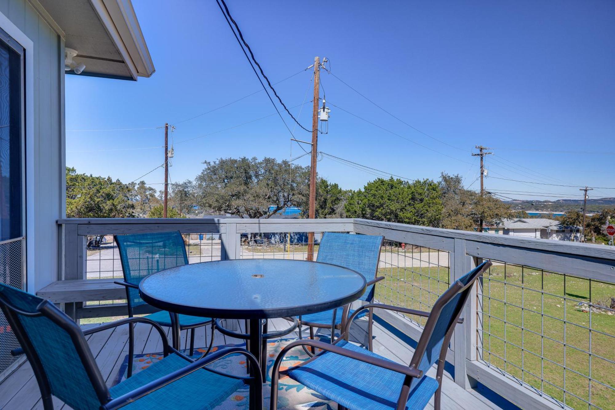 Home With Sunroom And Fire Pit - Near Canyon Lake! Kültér fotó